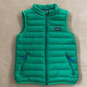 Patagonia Toddler down vest 4T - MINT condition